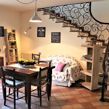 Claudia Vacanza Toscana - Appartamento Nocciolo- 10 Min Da Siena Malignano ภายนอก รูปภาพ