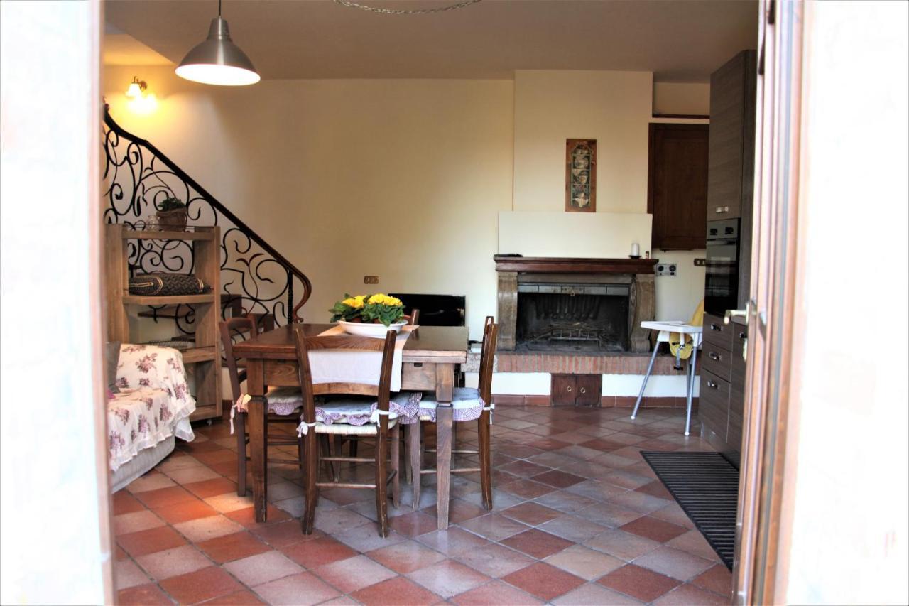 Claudia Vacanza Toscana - Appartamento Nocciolo- 10 Min Da Siena Malignano ภายนอก รูปภาพ