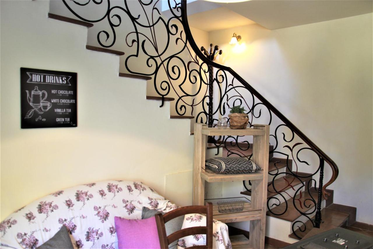Claudia Vacanza Toscana - Appartamento Nocciolo- 10 Min Da Siena Malignano ภายนอก รูปภาพ